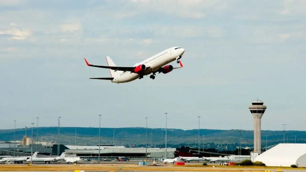 Raipur-Jaipur Flight: अब ट्रेन का झंझट खत्म, फ्लाइट से रायपुर-मुंबई-जयपुर का सफर होगा आसान, जानिए कब से शुरू होंगी उड़ानें Raipur-Jaipur