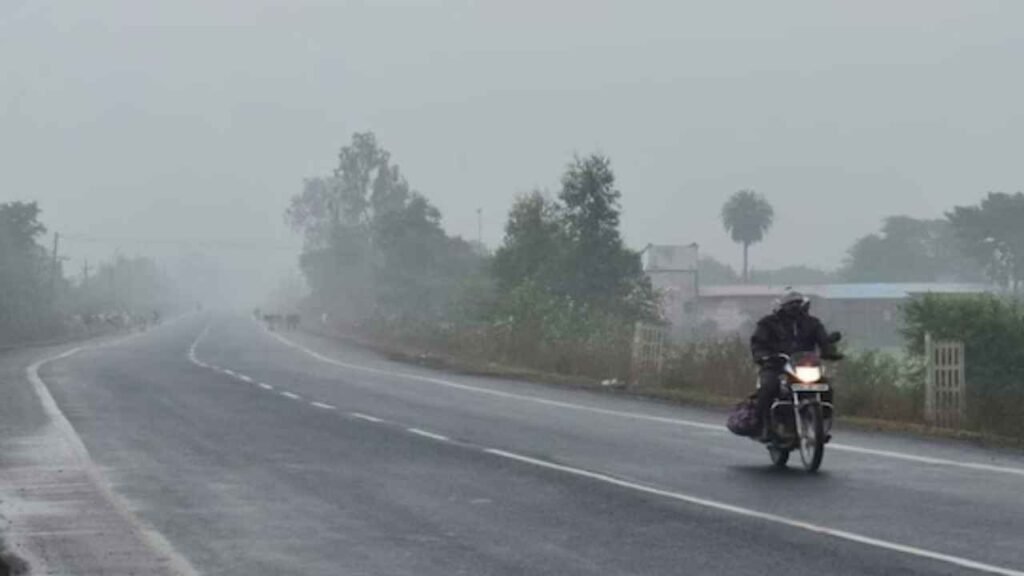 CG Weather Update: छत्तीसगढ़ में हाड़ कंपाने वाली ठंड, आने वाले दिनों में फिर गिरेगा पारा, मौसम विभाग ने दी चेतावनी Weather